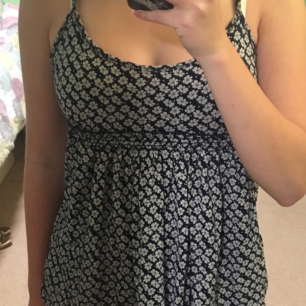 Navy/white floral tank top